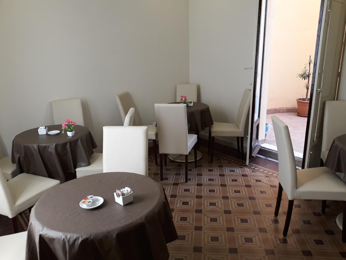 ホテル Umberto House カターニア エクステリア 写真
