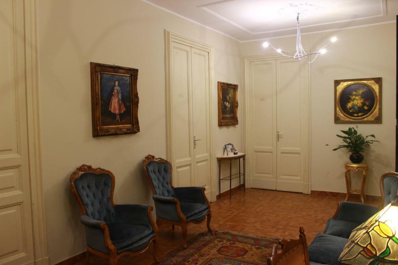 ホテル Umberto House カターニア エクステリア 写真